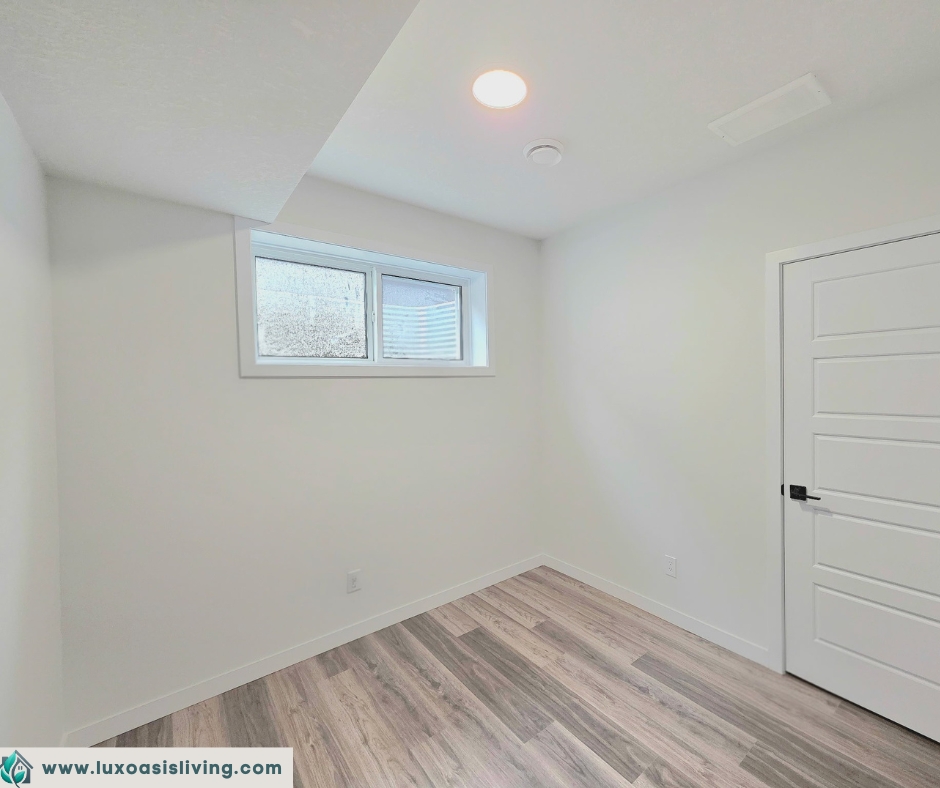 Lakeside Luxury: Brand New 2-Bedroom Basement Suite in Keswick