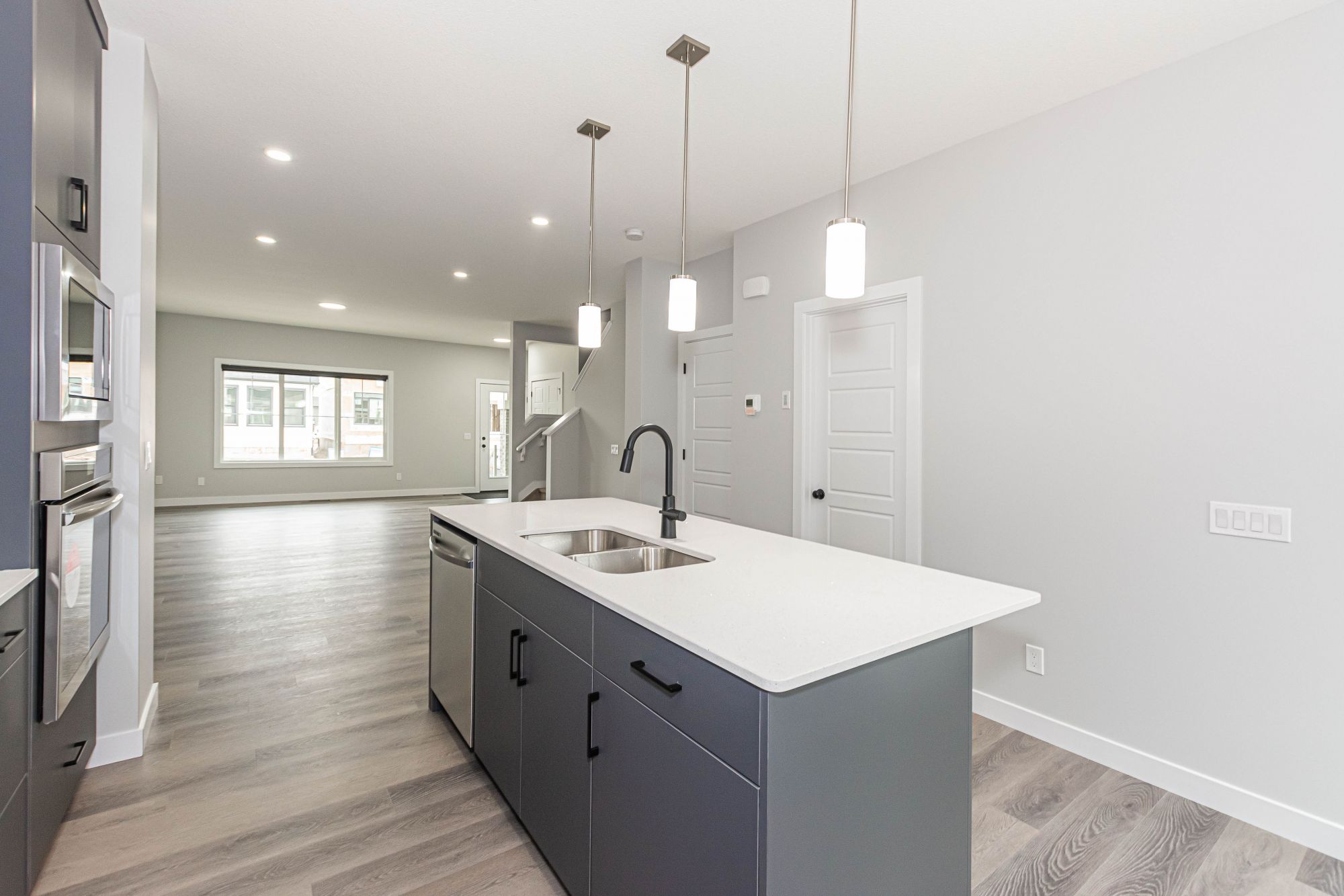 Air-conditioned 3-bedroom House with Double Garage @ Orchards